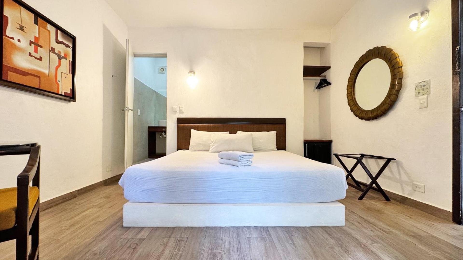 Superior King Room,1588152550:JPEG