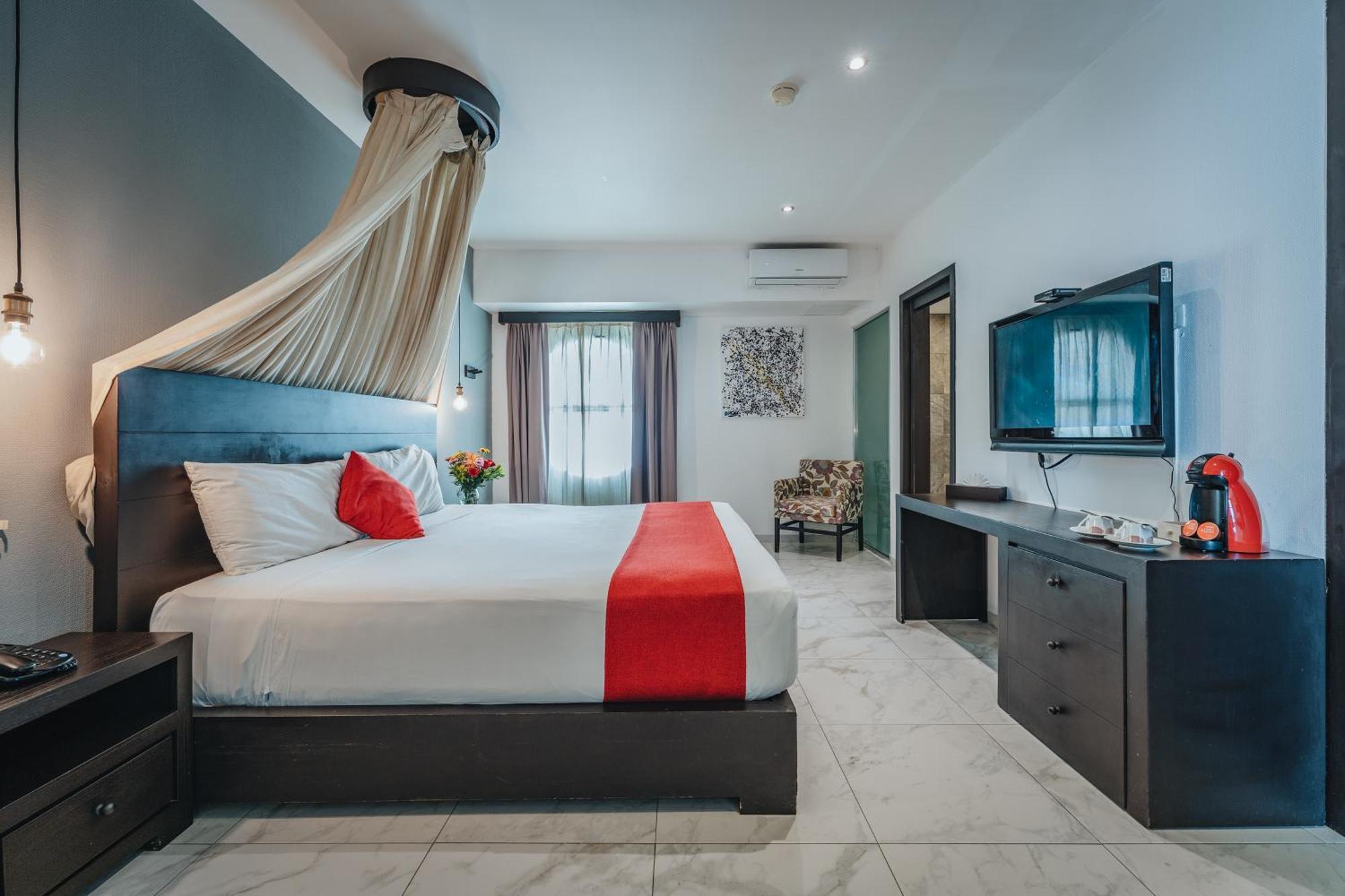 Master Suite Jacuzzi