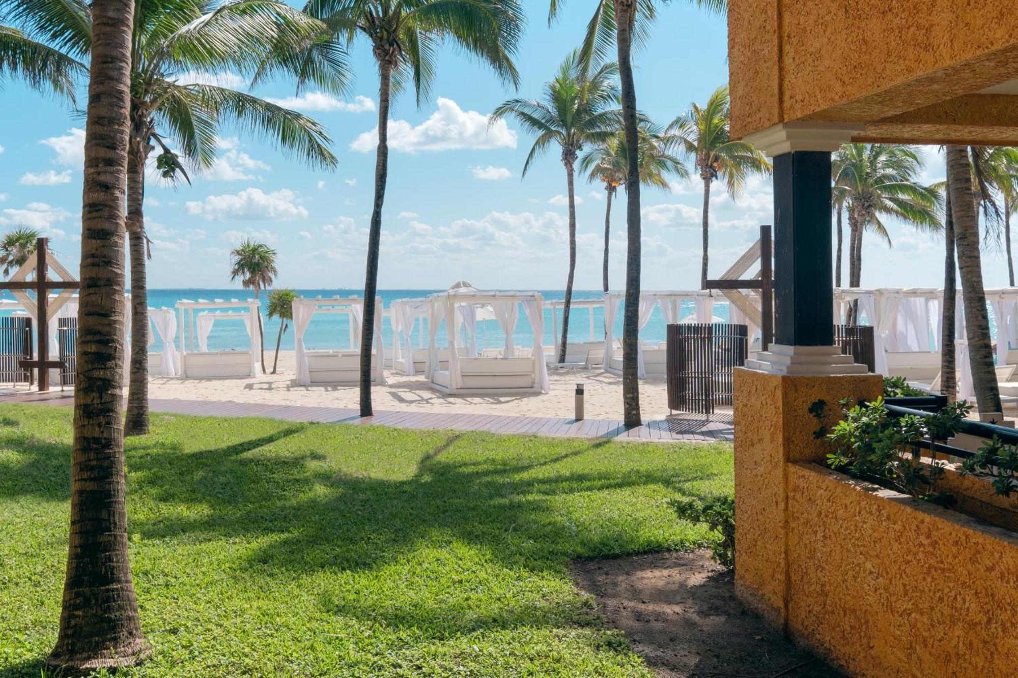 Junior Suite Ocean Front Beach Access,1771872996:JPEG